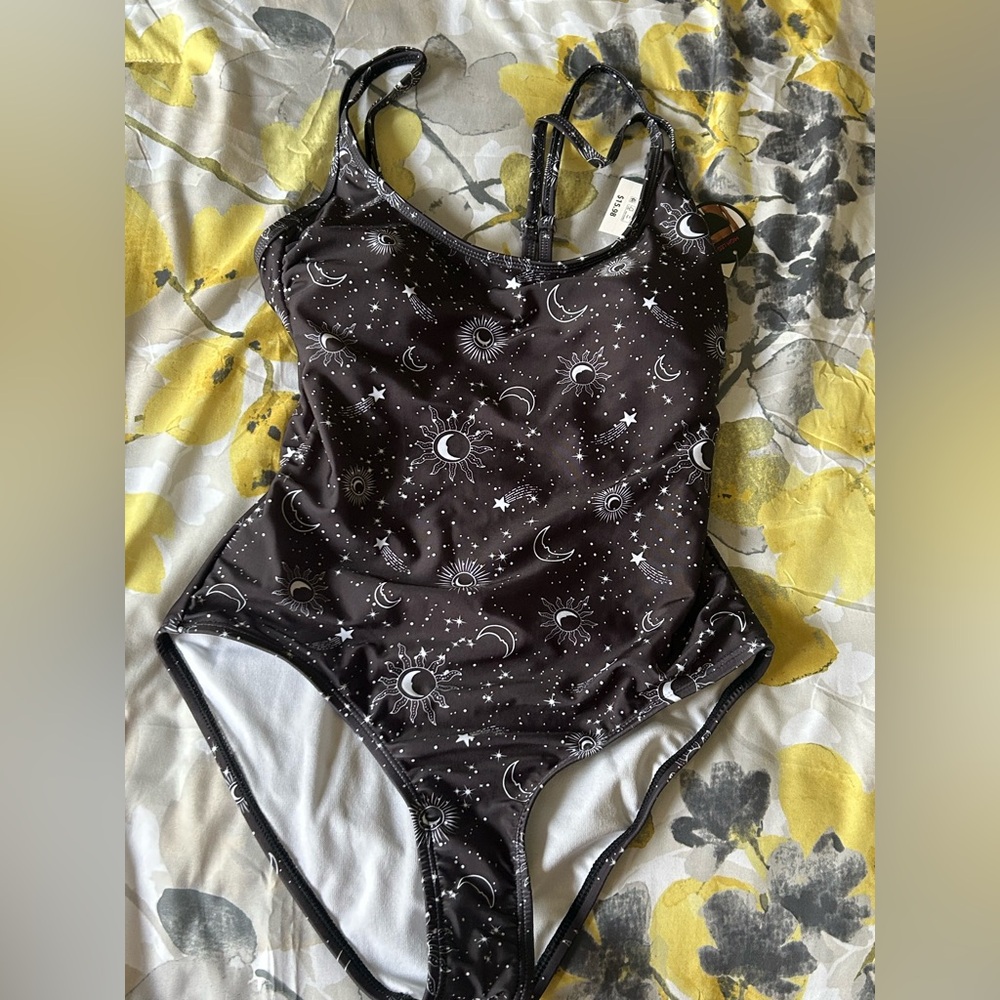2 Swimsuits Size 7-9 No Boundaries New with Tags - Picture 2 of 7